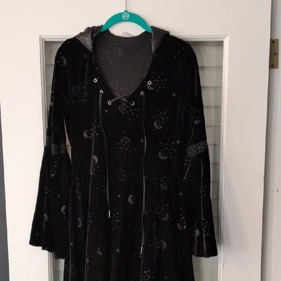 Celestial Coven Hooded Velvet Dress - Picture 3 of 9
